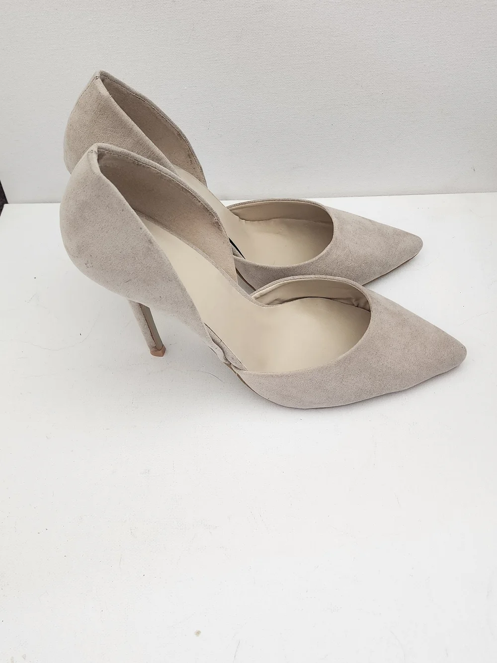 TD Nude Suede Pointed D'Orsay Heels